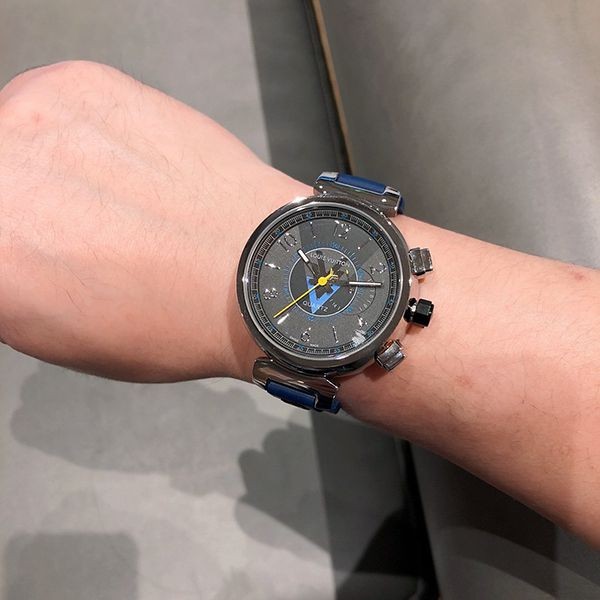 ルイヴィトン 偽物 タンブール クロノグラフ 42mm vuz11072人気