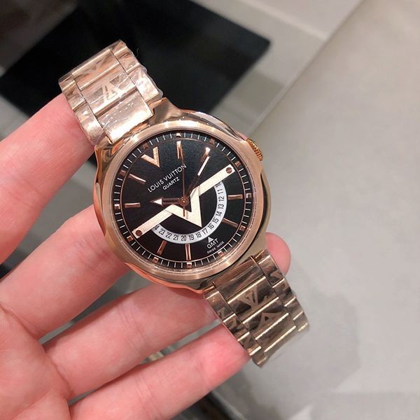 新作 ルイヴィトン  偽物 タンブール スリム 41mm vuz68176N級品