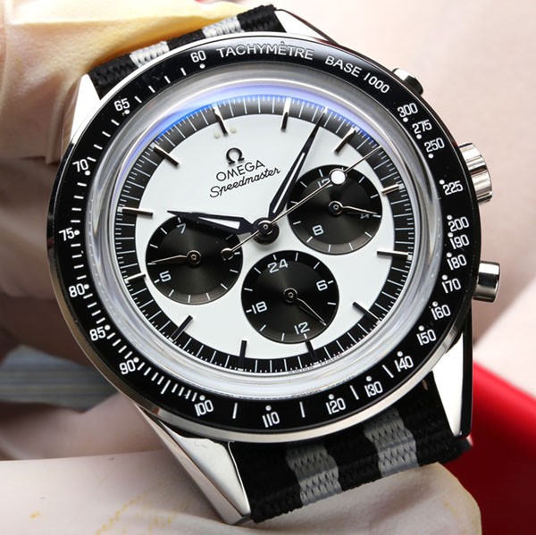 関税負担なしオメガ スピードマスター 偽物 ムーンウォッチ CK2998 リミテッド 42mm 2色 311.32.40.30.02.001通販