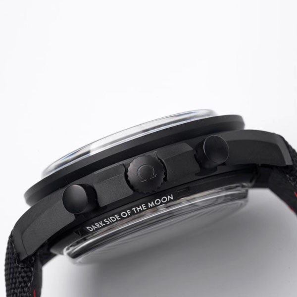 定番オメガ スピードマスター 偽物★ムーンウォッチ ダーク サイド オブ ムーン ブラック ブラック 44.2mm 311.92.44.51.01.005高い品質