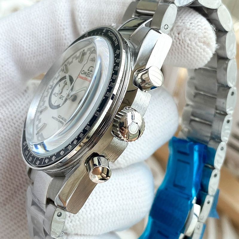 欲しい♡超限定♪オメガ スピードマスター コピー レーシング マスター クロノメーター 44.25mm 329.33.44.51.04.001最高級