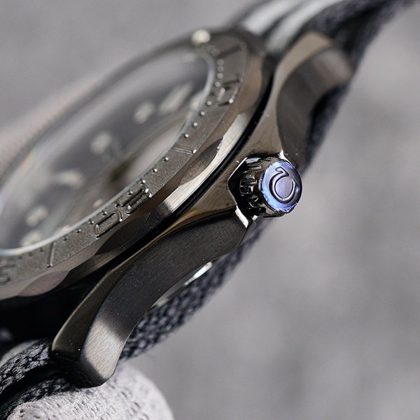 オメガ コピー シーマスターダイバーコーアクシャルマスタークロノメーターブラックブラック omy68553最高級