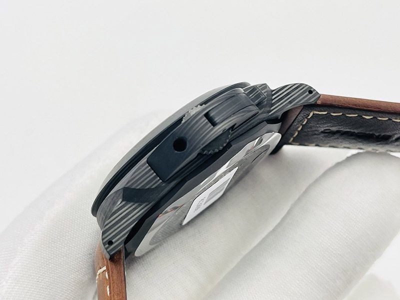 パネライ ルミノールマリーナ1950 カーボテック 3デイズ オートマティック PAM00661人気