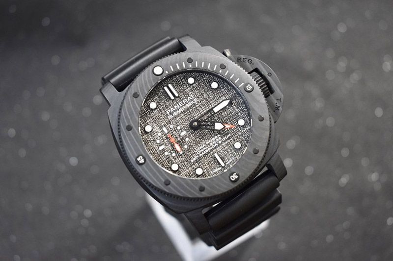 世界限定1036本 パネライ サブマーシブル ルナ・ロッサ偽物N級品 PAM01038激安送料無料