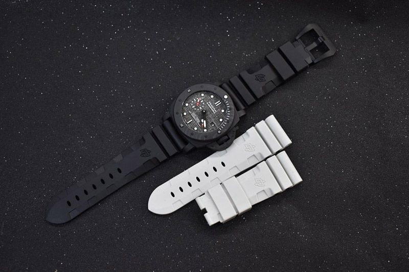 世界限定1036本 パネライ サブマーシブル ルナ・ロッサ偽物N級品 PAM01038品質保証