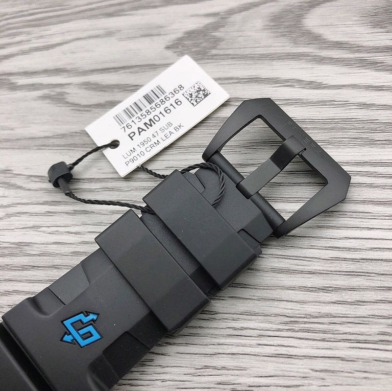 世界中で大人気♪パネライ サブマーシブル カーボテック PAM01616N級品