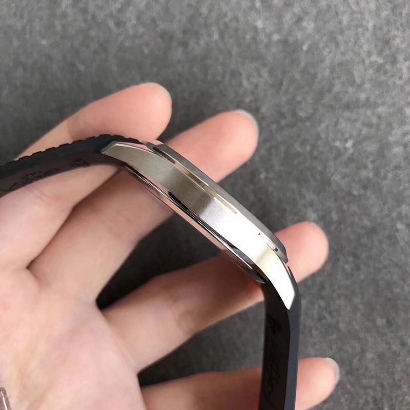 ★日本!!人気！パテックフィリップ スーパーコピー アクアノート ラージサイズ★ブラック 5167A002最高級