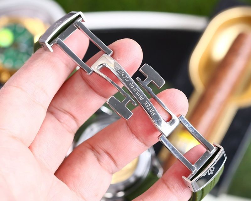 【即発】パテックフィリップ アクアノート クロノグラフ コピー★カーキグリーン 5968G010N級品