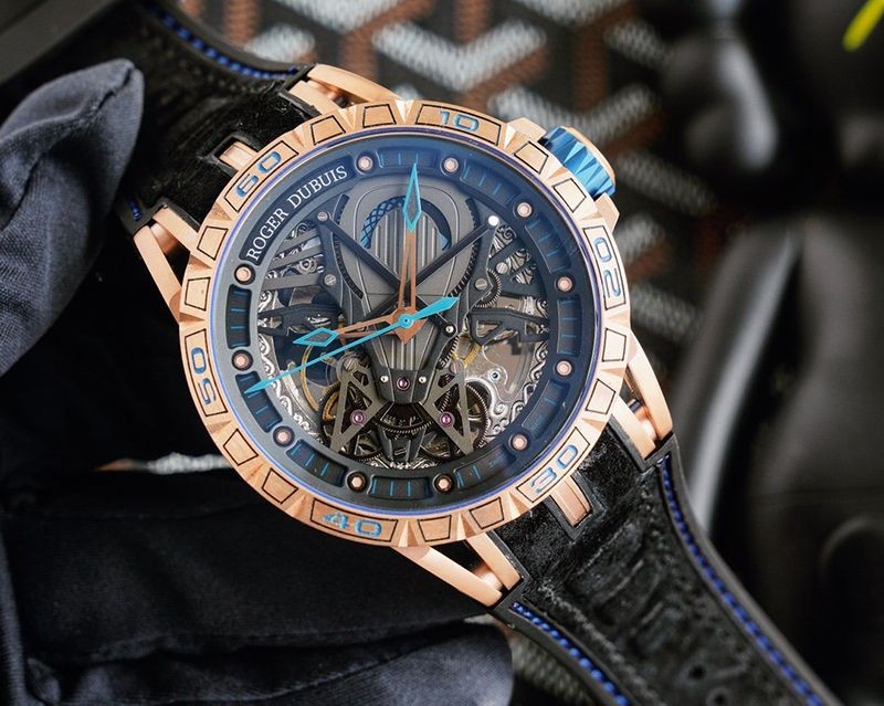 完売必至ロジェデュブイ 偽物 エクスカリバー スパイダーウラカン 自動巻き 約46MM 3色 roe79577通販