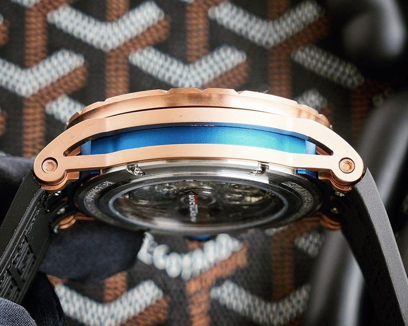 完売必至ロジェデュブイ 偽物 エクスカリバー スパイダーウラカン 自動巻き 約46MM 3色 roe79577人気