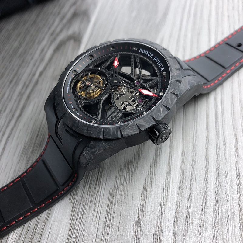 ★関税/送料込★ロジェデュブイ 偽物 エクスカリバー スパイダー カーボン 42MM rop39693通販