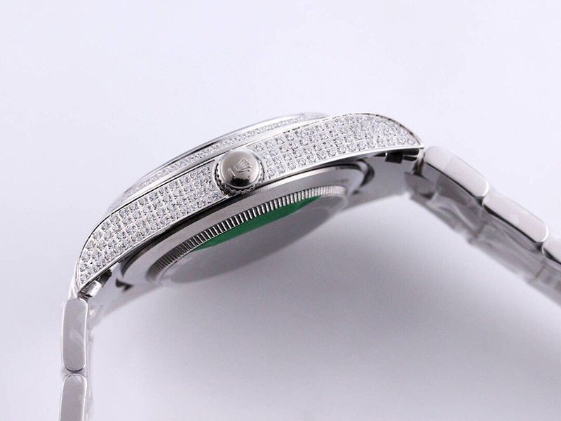 大人気！ ロレックス 時計 コピー オイスターパーペチュアル 41 ホワイト 全面ダイヤ メンズ M124300高い品質