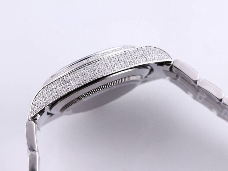 大人気！ ロレックス 時計 コピー オイスターパーペチュアル 41 ホワイト 全面ダイヤ メンズ M124300人気