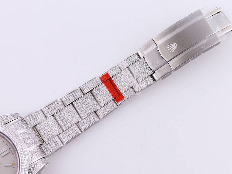 大人気！ ロレックス 時計 コピー オイスターパーペチュアル 41 ホワイト 全面ダイヤ メンズ M124300最高級
