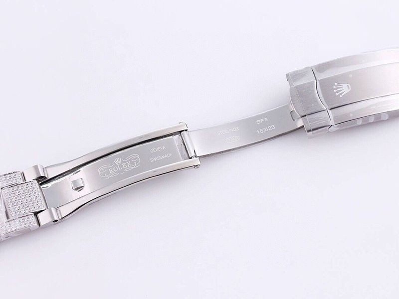 大人気！ ロレックス 時計 コピー オイスターパーペチュアル 41 ホワイト 全面ダイヤ メンズ M124300N級品