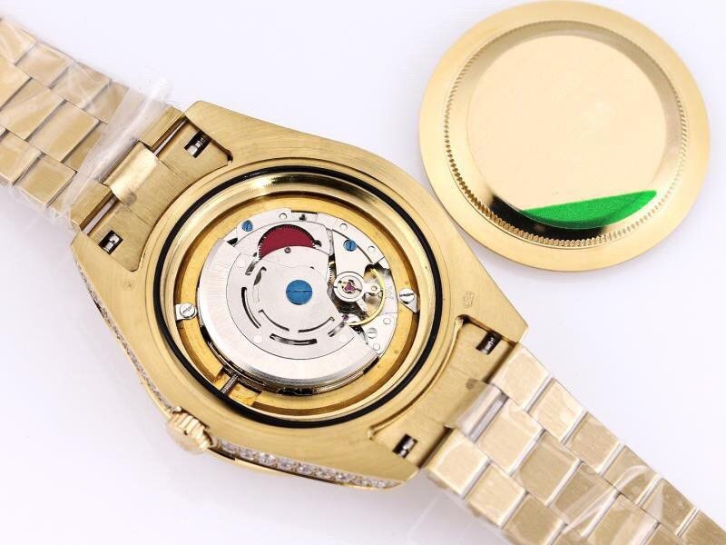 関税負担なしロレックス  時計 偽物 デイトジャスト 41mm メンズ レッド 全面ダイヤド  roe47613品質保証