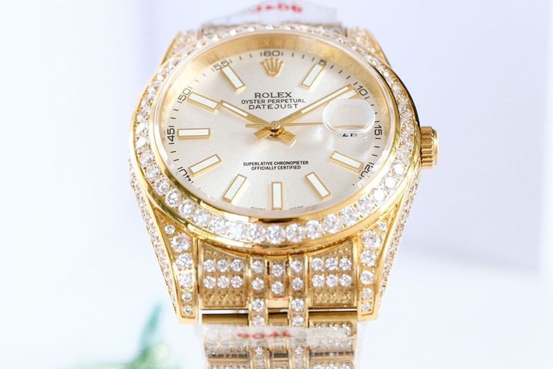 人気No1 ロレックス スーパーコピー 時計 デイトジャスト 41MM ホワイト ダイヤモンドベゼル 18K  roo38140最高級