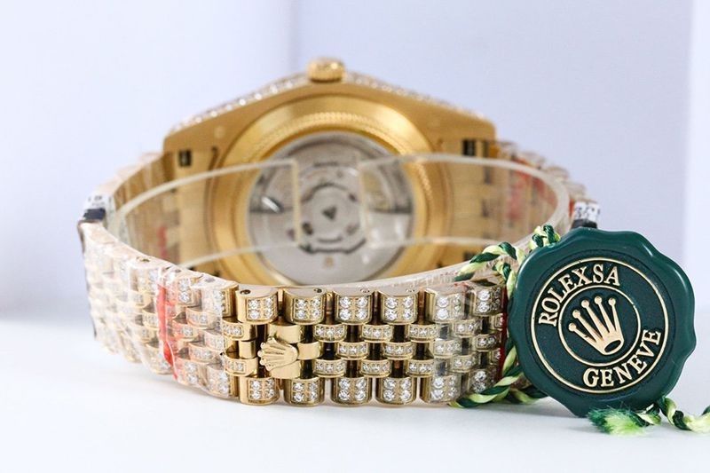 人気No1 ロレックス スーパーコピー 時計 デイトジャスト 41MM ホワイト ダイヤモンドベゼル 18K  roo38140品質保証
