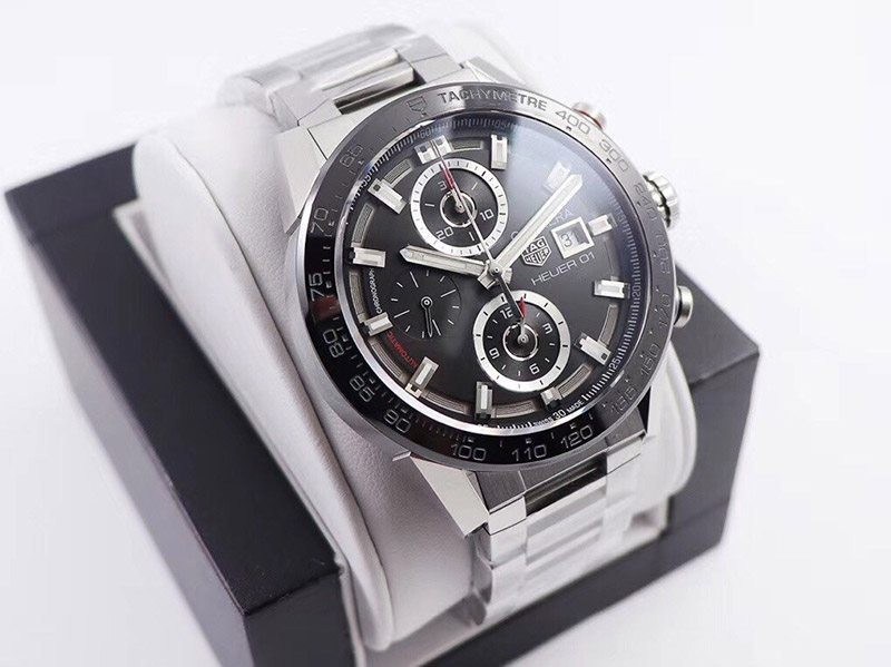 人気急上昇 タグホイヤー カレラ 偽物 スケルトン 文字盤 ステンレス メンズ 腕時計 43 mm TAi22171