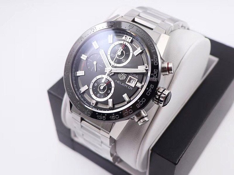 人気急上昇 タグホイヤー カレラ 偽物 スケルトン 文字盤 ステンレス メンズ 腕時計 43 mm TAi22171激安送料無料
