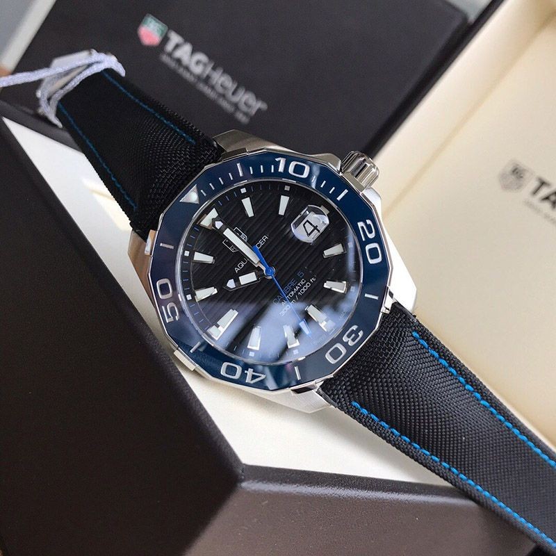 【日本未発売】タグホイヤー アクアレーサー コピーキャリバー5 ブラック/ステンレス/ナイロン41mm TAg53788高い品質