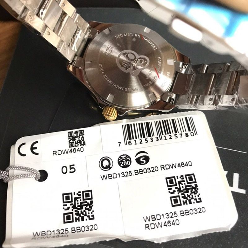 送料込 タグホイヤー アクアレーサークォーツ ウォッチ 偽物 - 直径 32 mm WBD1325.BB0320激安送料無料
