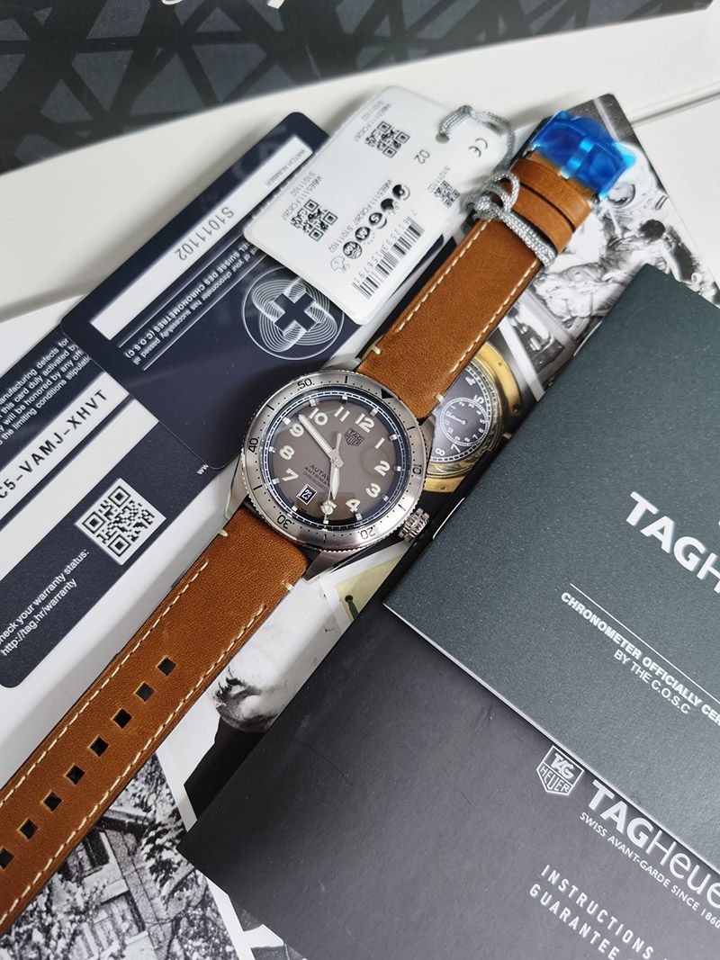 人気No1 タグホイヤー オータヴィア 偽物自動巻ウォッチ 直径 42 mm WBE5111.FC8267通販