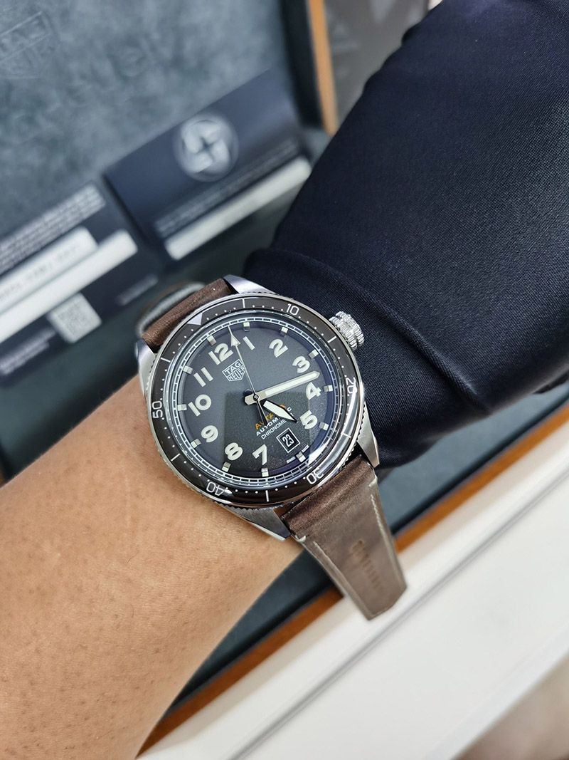 超希少！タグホイヤー オータヴィア コピー 自動巻ウォッチ 直径 42 mm WBE5114.FC8266N級品