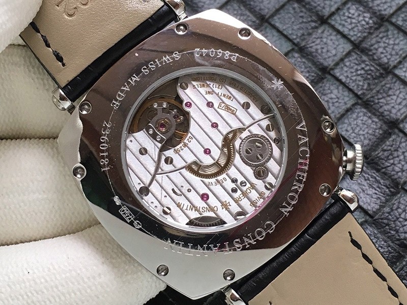最安値挑戦 ヴァシュロンコンスタンタン ヒストリーク コピー クロノグラフ vad39037代引きを販売