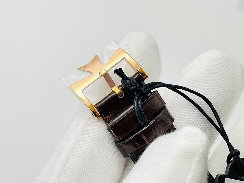 完売必至 ヴァシュロンコンスタンタン 偽物 フィフティーシックス オートマティック vay53382品質保証