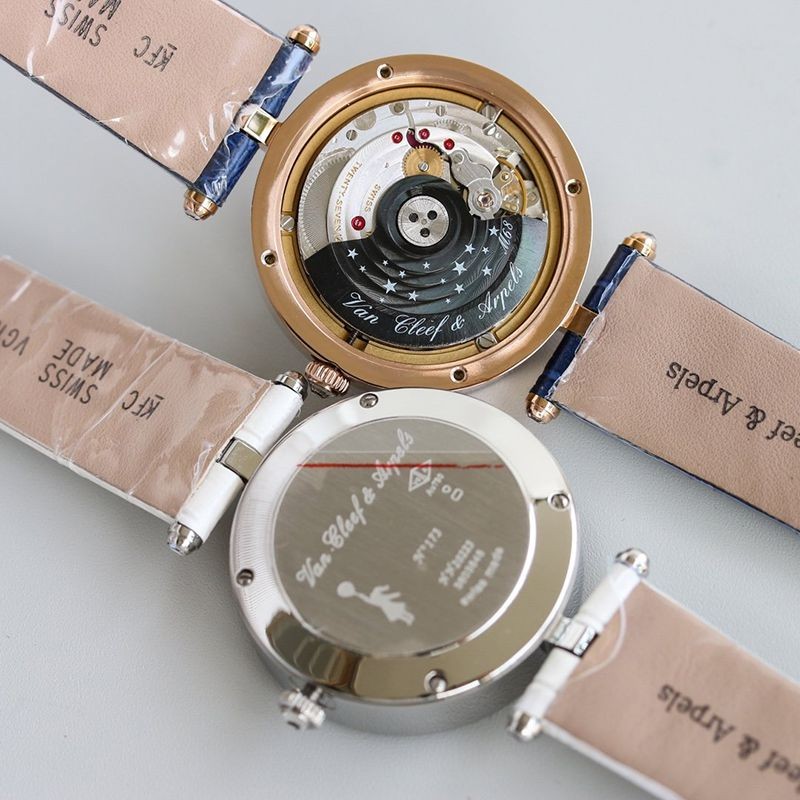 【人気】ヴァンクリーフ＆アーペル 時計 スーパーコピー チャーム ミニ ウォッチ 32mm vae86050人気