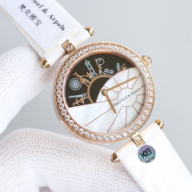 【人気】ヴァンクリーフ＆アーペル 時計 スーパーコピー チャーム ミニ ウォッチ 32mm vae86050N級品