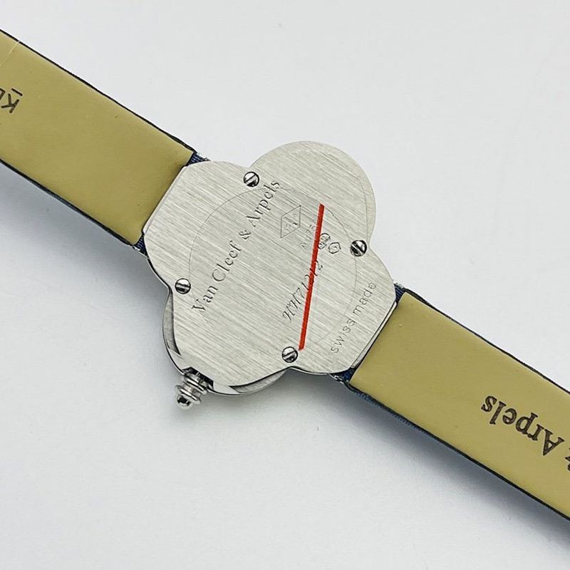 大人気！ヴァンクリーフ＆アーペル 時計 偽物 レディ アーペル ユール フィラント38mm vas25562人気