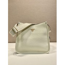 最も良いプラダファブリックワインスーパーコピートートバッグ激安価格登場! 1BC073-3