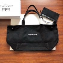 世界中で大人気♪バレンシアガ ネイビーカバ コピー M マザーズバッグにも ブラック/ブラック bah05719
