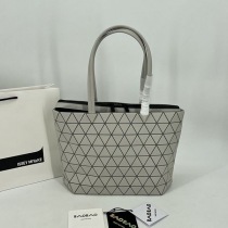 高品質BAOBAO ISSEY 偽物 MIYAKE カルトン メタリック バッグ bap13538