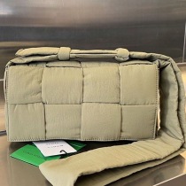 ボッテガ カセット コピー ナイロン ショルダーバッグ bor31651