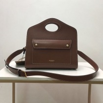 ★日本!!人気！バーバリー コピー スモール トップステッチレザー ポケットトート 80367451