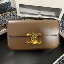 日本未入荷【セリーヌ ショルダーバッグ コピー】トリオンフ ショルダーバッグ 茶色 Ces06930