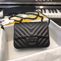 大人気！ シャネル コピー ミニ フラップ バッグ チェーンバッグ shb24961