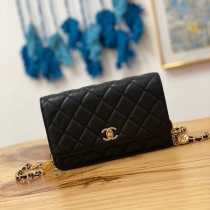 シャネル クラシック チェーンウォレット 偽物 shw67361