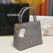 新色☆限定 シャネル キャビアスキン ヒルトンバッグ コピー shz62532