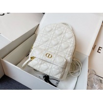 21年春夏 ディオールBACKPACK カナージュ ミニバッグ偽物 M9222UNGH_M030