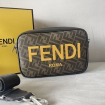 注目★フェンディ ROMA FFファブリック コピーカメラケース feg47963