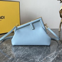 【大特価】フェンディ ファースト スモール 偽物ショルダーバッグ feu82374