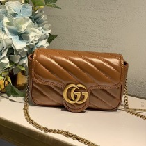 入手困難グッチ GGマーモント ミニ ショルダーバッグ コピー 0OLFT2535