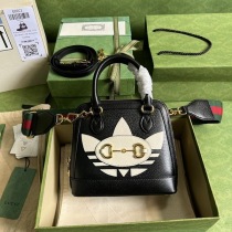 話題コラボ アディダス×グッチ コピー ホースビット1955 ミニバッグ 677212U3ZDG8726 677212U3ZDG8726