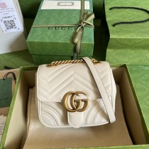 一目惚れ♪グッチ スーパーコピーGG Marmont キルティングレザー ショルダー バッグ gug59962