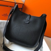 完売必至 エルメス エヴリン 偽物 28 TPM 超限定♪ ere63050