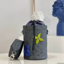 【周りとかぶらない☆国内発】ヴィトン チョークポーチ ミニ バッグ 偽物 M81572